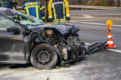 Oberndorf: Verkehrsunfall auf der Autobahn mit einer Leichtverletzten Person 